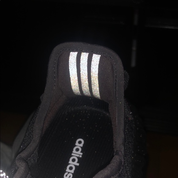 Amazon.com | adidas Mens Yeezy Boost 350 V2 Lace Up Sneakers  Yeezy boost 350